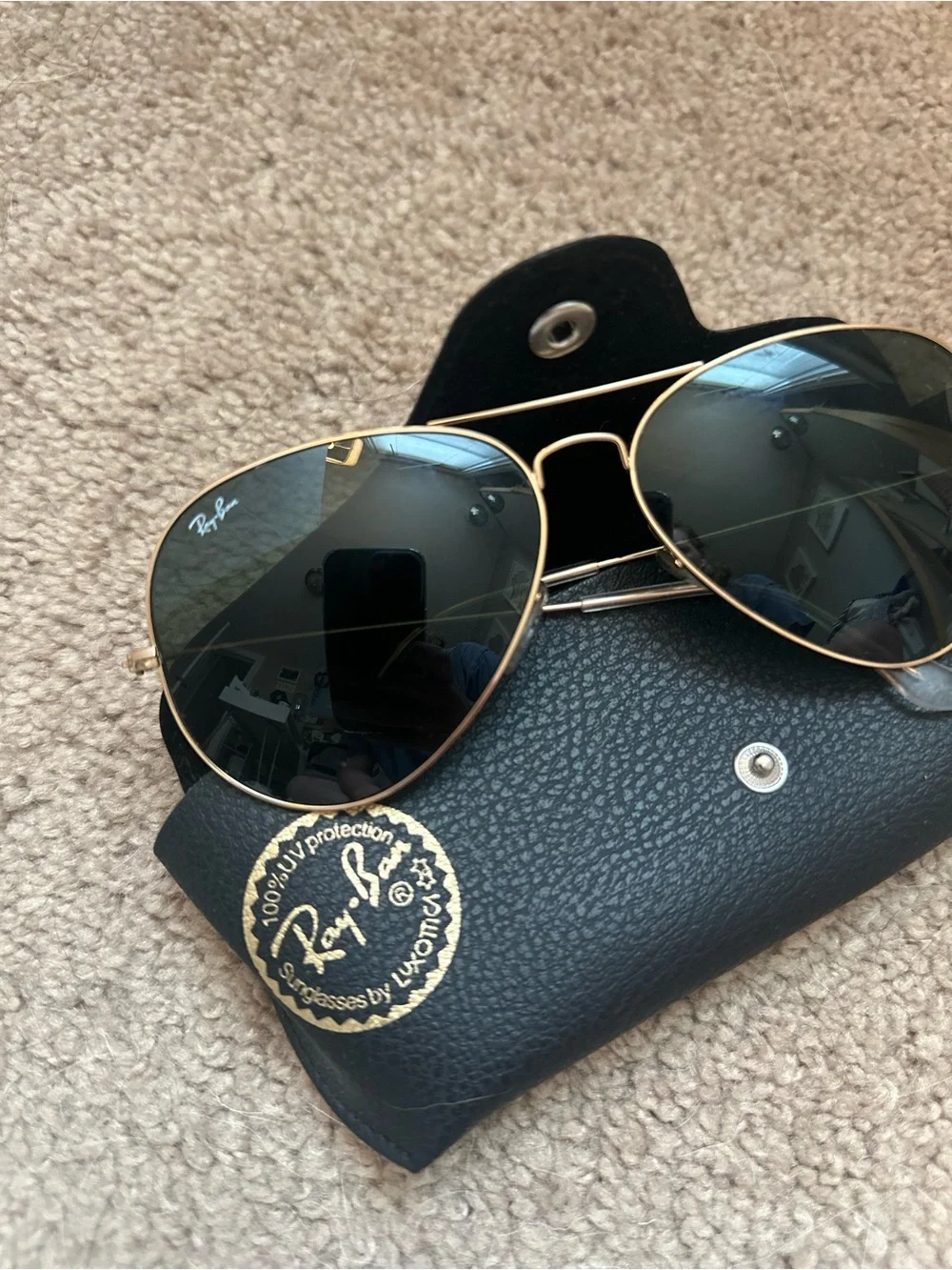 Ray-Ban Aviator Sunglasses - Gold Frame with Black/Dark Grey Lenses